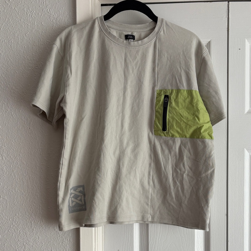 River Island Beige and Lime Pocket T-Shirt boys 13/14